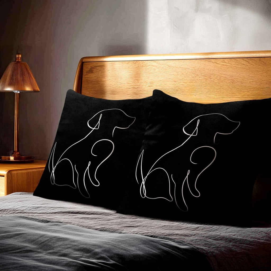 Dog | Sustainable Velvet Cushion - Black & White 40 x 40 cm Standard by Izabela Peters