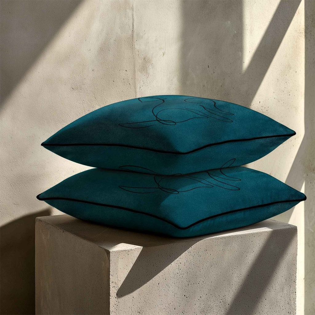 Dog | Sustainable Velvet Cushion - Teal 40 x 40 cm Standard by Izabela Peters