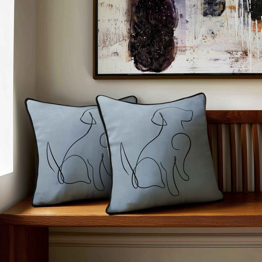 Dog | Sustainable Velvet Cushion - French Grey 40 x 40 cm Standard by Izabela Peters