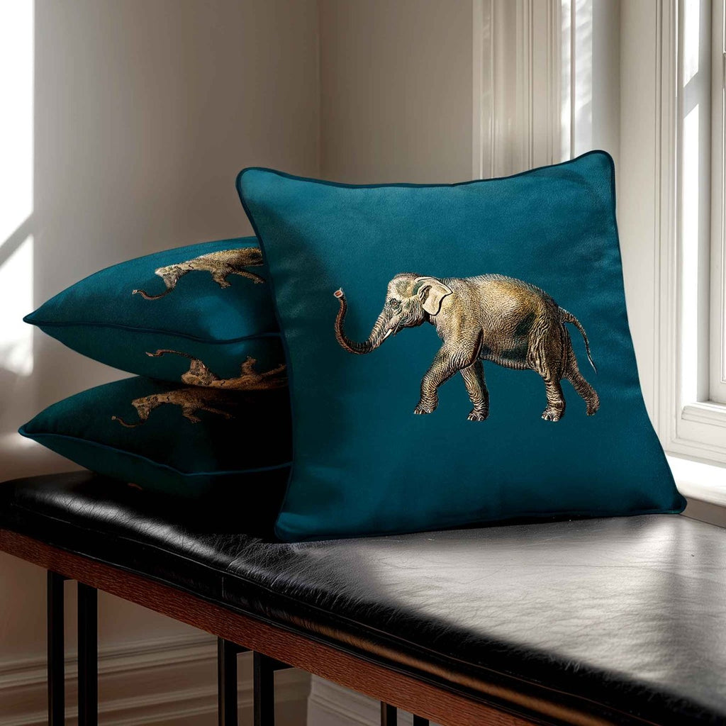 Elephant | Sustainable Velvet Cushion - Teal 40 x 40 cm Standard by Izabela Peters