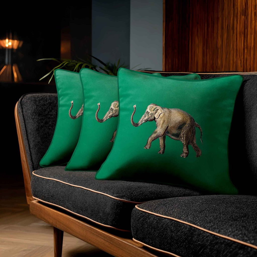Elephant | Sustainable Velvet Cushion - Emerald Green 40 x 40 cm Standard by Izabela Peters