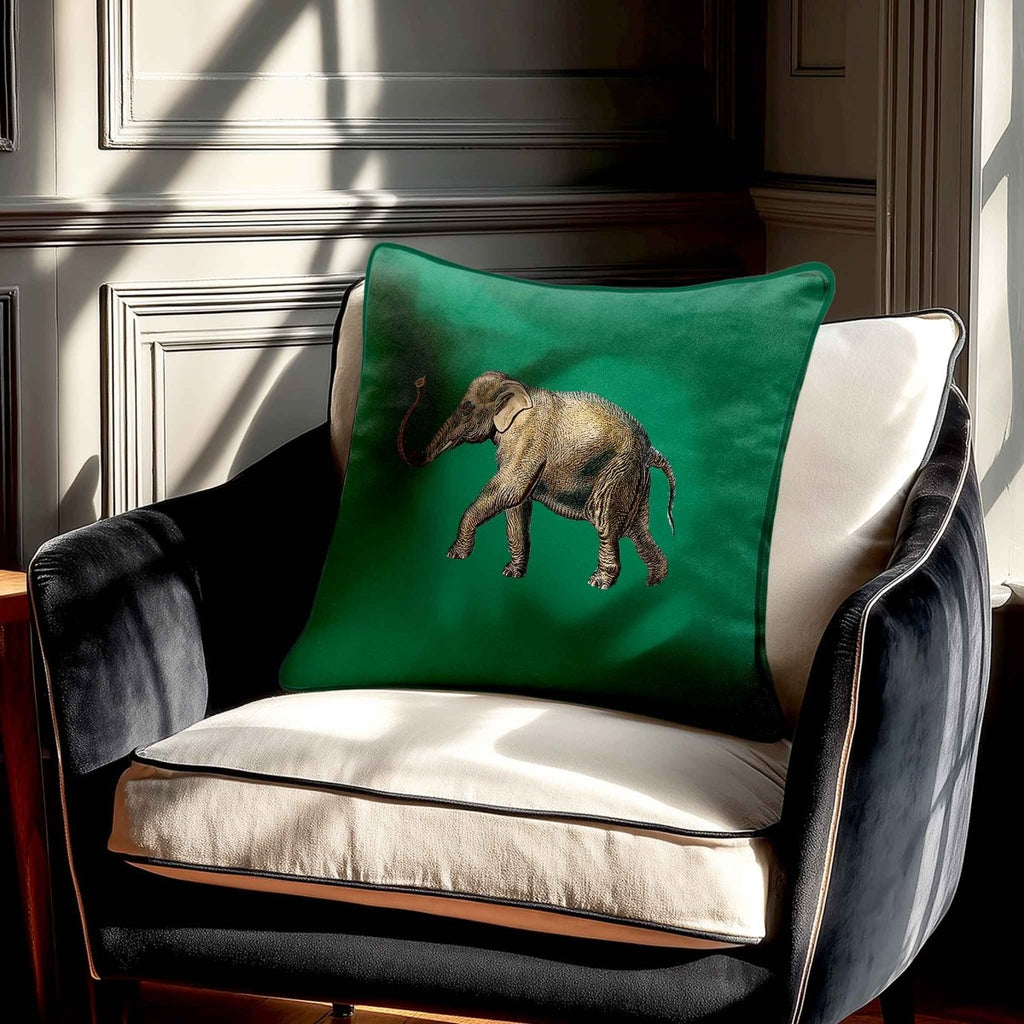 Elephant | Sustainable Velvet Cushion - Emerald Green 40 x 40 cm Standard by Izabela Peters
