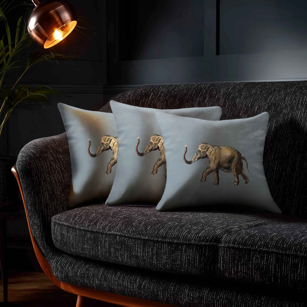 Elephant | Sustainable Velvet Cushion - French Grey 40 x 40 cm Standard by Izabela Peters