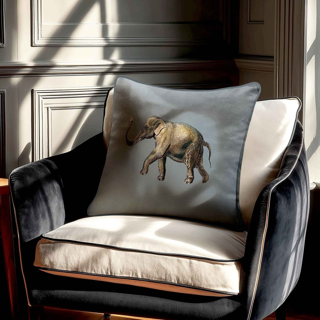Elephant | Sustainable Velvet Cushion - French Grey 40 x 40 cm Standard by Izabela Peters