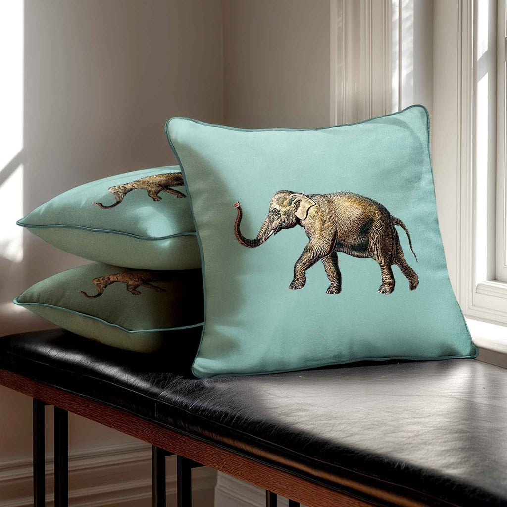 Elephant | Sustainable Velvet Cushion - Blue Surf 40 x 40 cm Standard by Izabela Peters