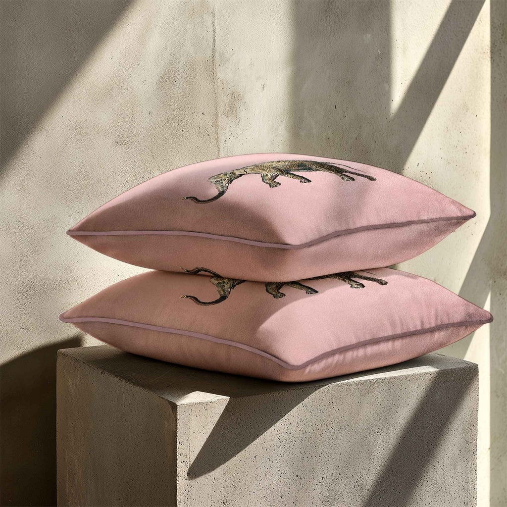 Elephant | Sustainable Velvet Cushion - Rosewater 40 x 40 cm Standard by Izabela Peters