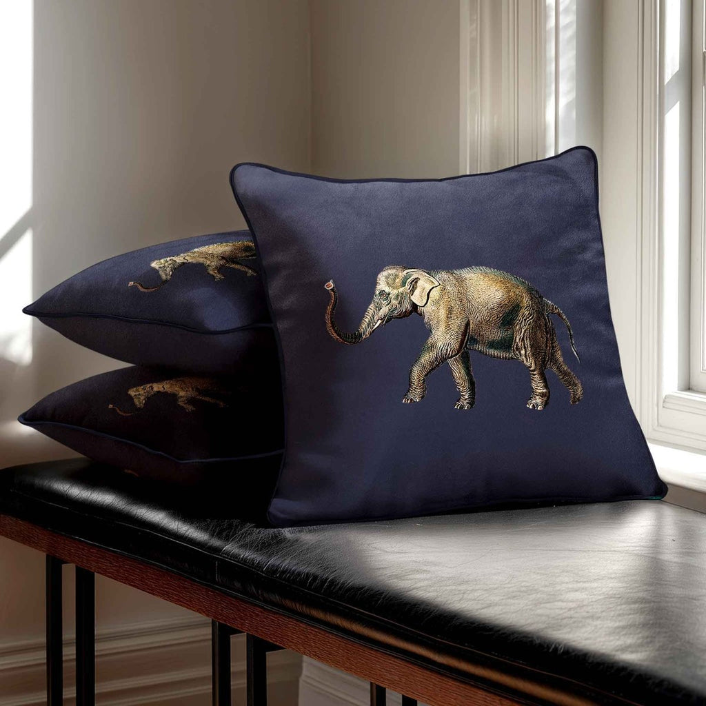 Elephant | Sustainable Velvet Cushion - Graphite 40 x 40 cm Standard by Izabela Peters