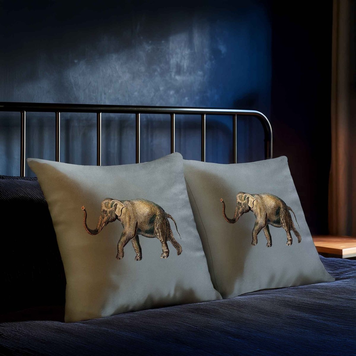 Elephant | Sustainable Velvet Cushion - French Grey 40 x 40 cm Standard by Izabela Peters