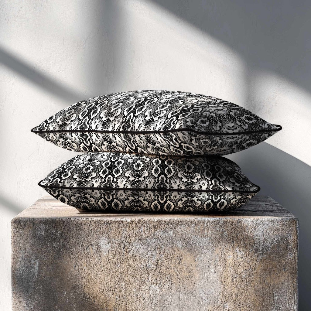 Exotic Snake | Sustainable Velvet Rectangle Cushion - White & Black 50 x 30 cm Piped by Izabela Peters