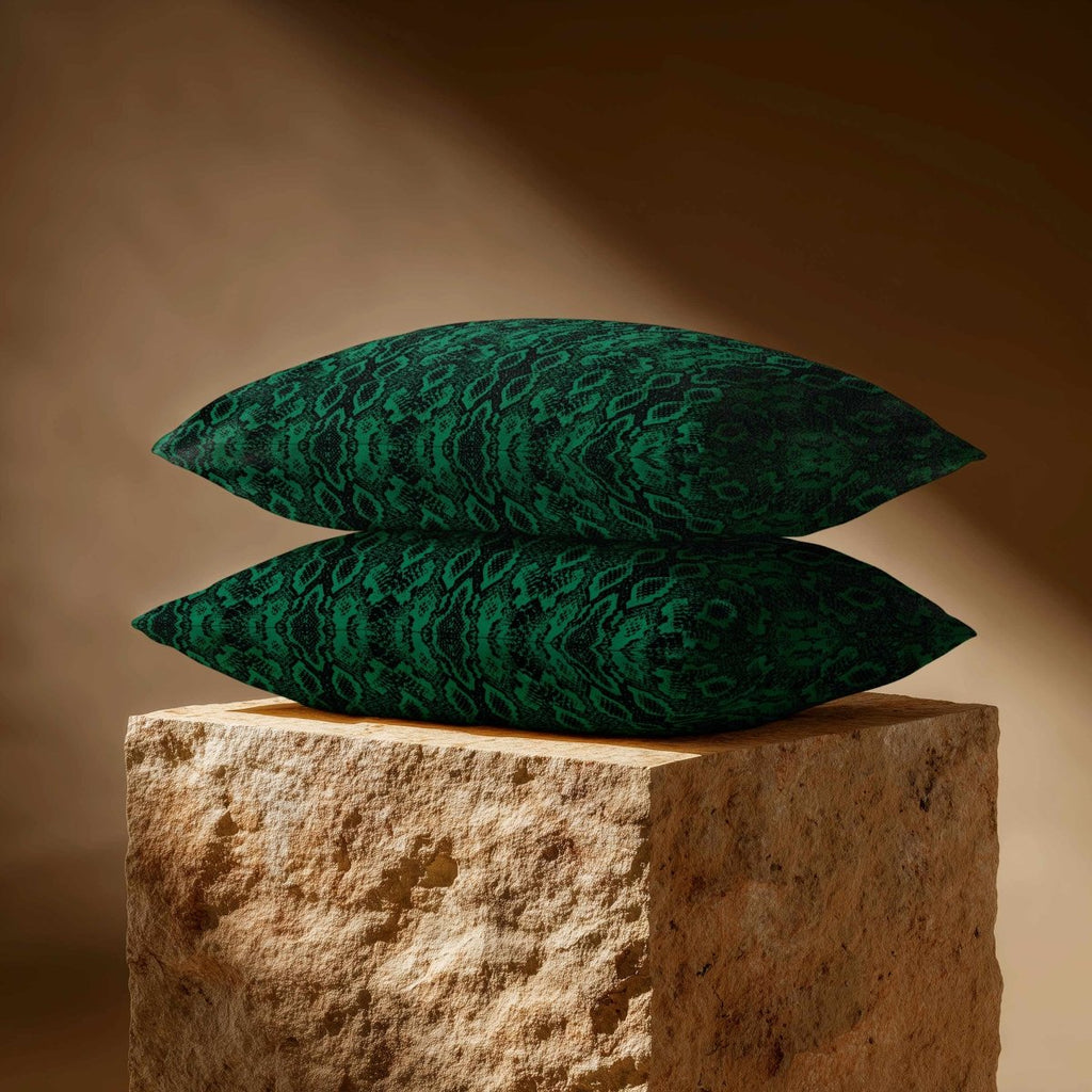 Exotic Snake | Sustainable Velvet Rectangle Cushion - Emerald Green 50 x 30 cm Standard by Izabela Peters