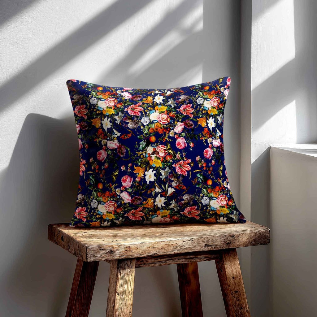 Floral Dream | Sustainable Velvet Cushion - Midnight 40 x 40 cm Standard by Izabela Peters