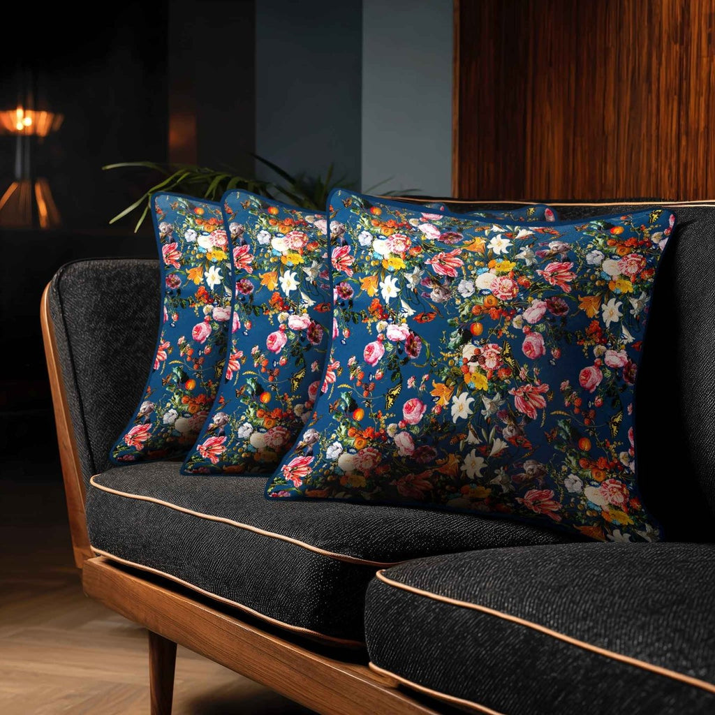 Floral Dream | Sustainable Velvet Cushion - Estate Blue 40 x 40 cm Standard by Izabela Peters