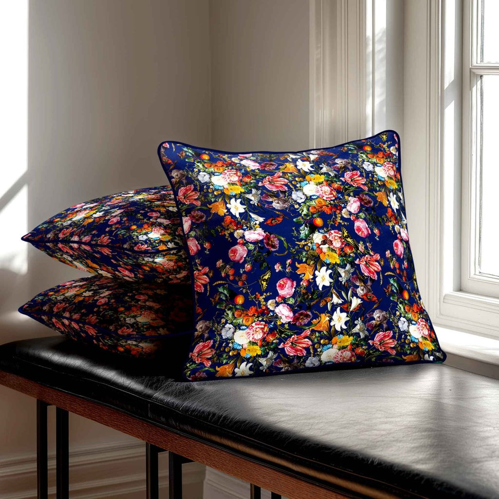 Floral Dream | Sustainable Velvet Cushion - Midnight 40 x 40 cm Standard by Izabela Peters