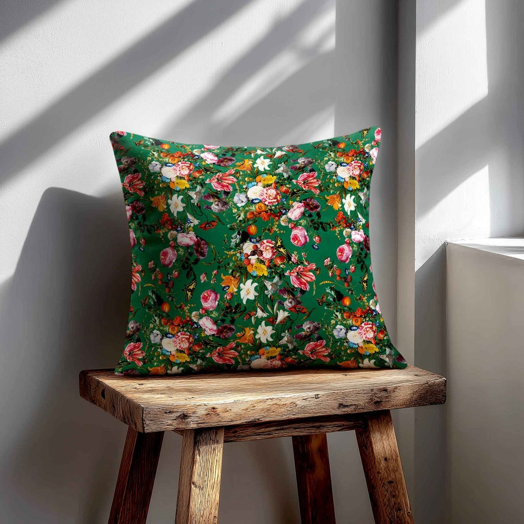 Floral Dream | Sustainable Velvet Cushion - Emerald Green 40 x 40 cm Standard by Izabela Peters