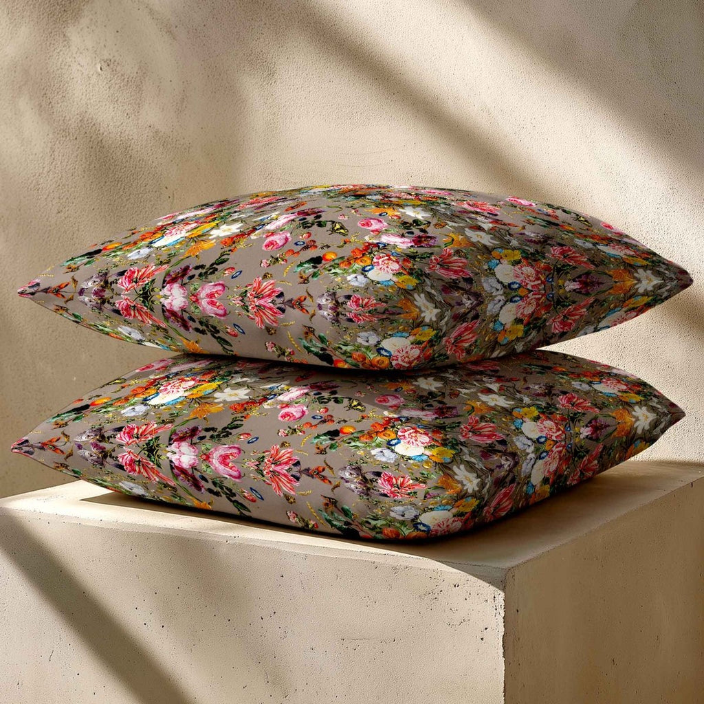 Floral Dream | Sustainable Velvet Cushion - Dovedale Stone 40 x 40 cm Standard by Izabela Peters