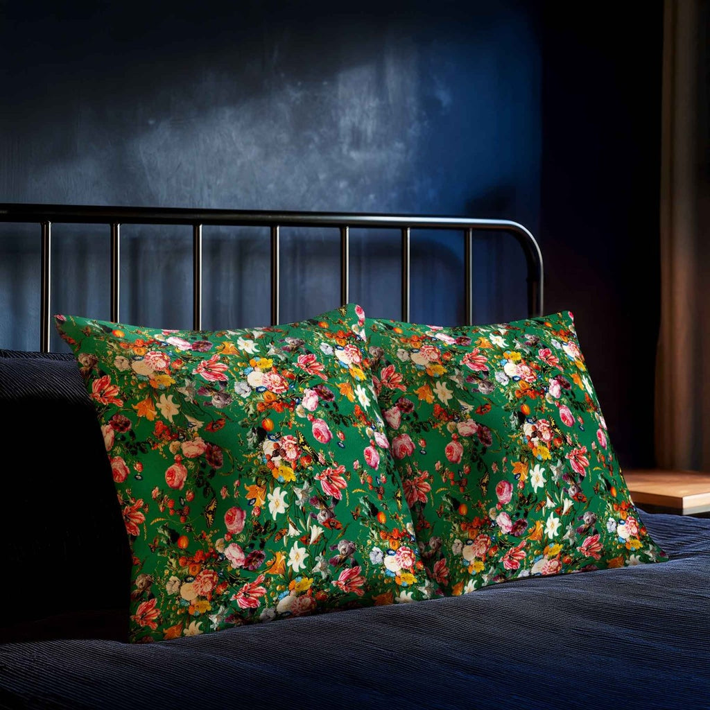 Floral Dream | Sustainable Velvet Cushion - Emerald Green 40 x 40 cm Standard by Izabela Peters