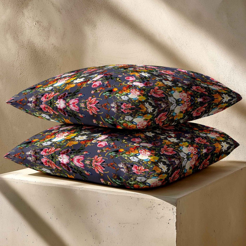 Floral Dream | Sustainable Velvet Cushion - Graphite 40 x 40 cm Standard by Izabela Peters