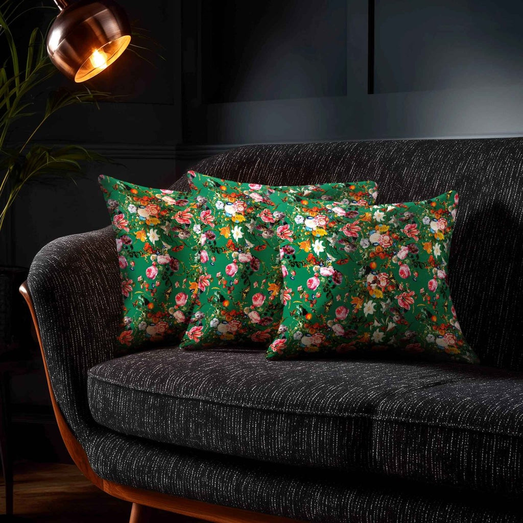 Floral Dream | Sustainable Velvet Cushion - Emerald Green 40 x 40 cm Standard by Izabela Peters