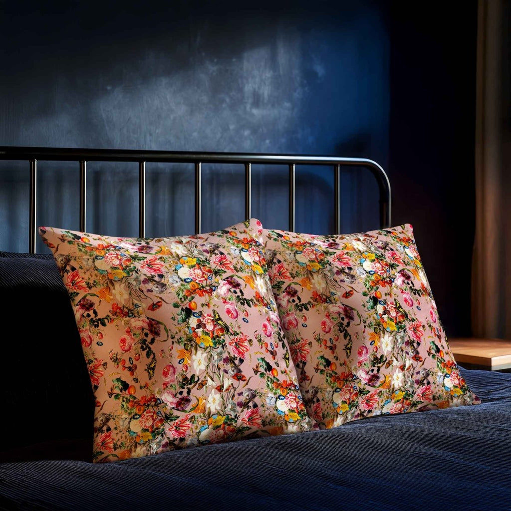 Floral Dream | Sustainable Velvet Cushion - Rosewater 40 x 40 cm Standard by Izabela Peters