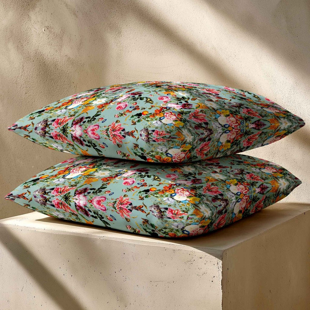 Floral Dream | Sustainable Velvet Cushion - Blue Surf 40 x 40 cm Standard by Izabela Peters
