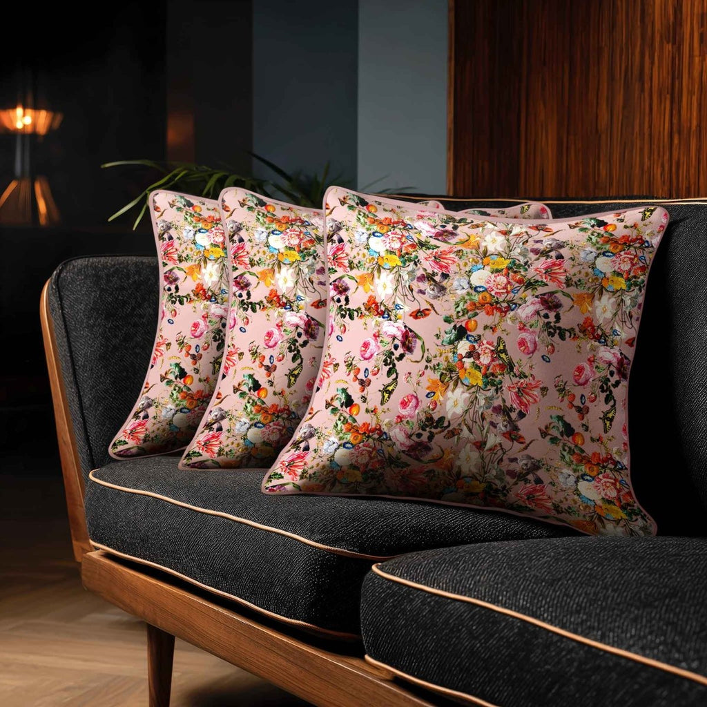 Floral Dream | Sustainable Velvet Cushion - Rosewater 40 x 40 cm Standard by Izabela Peters
