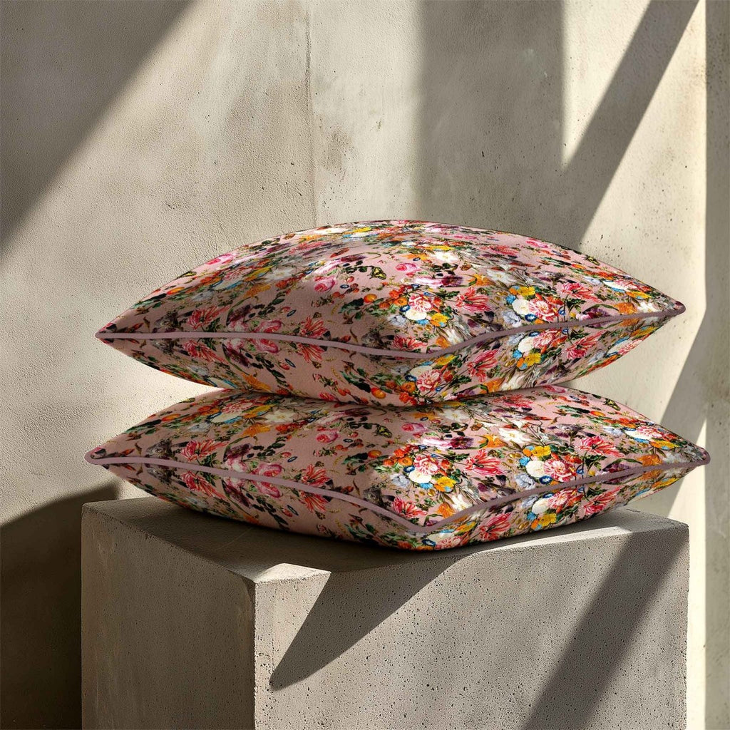 Floral Dream | Sustainable Velvet Cushion - Rosewater 40 x 40 cm Standard by Izabela Peters