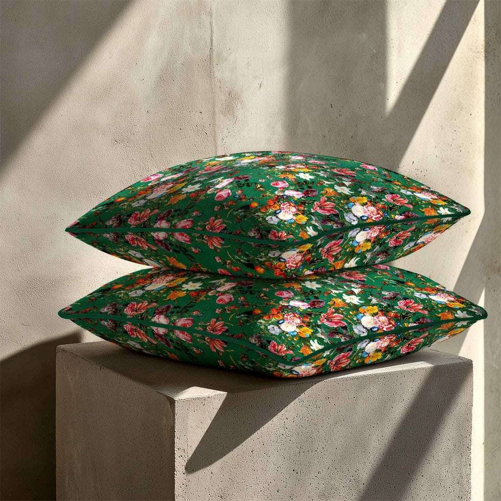 Floral Dream | Sustainable Velvet Cushion - Emerald Green 40 x 40 cm Standard by Izabela Peters