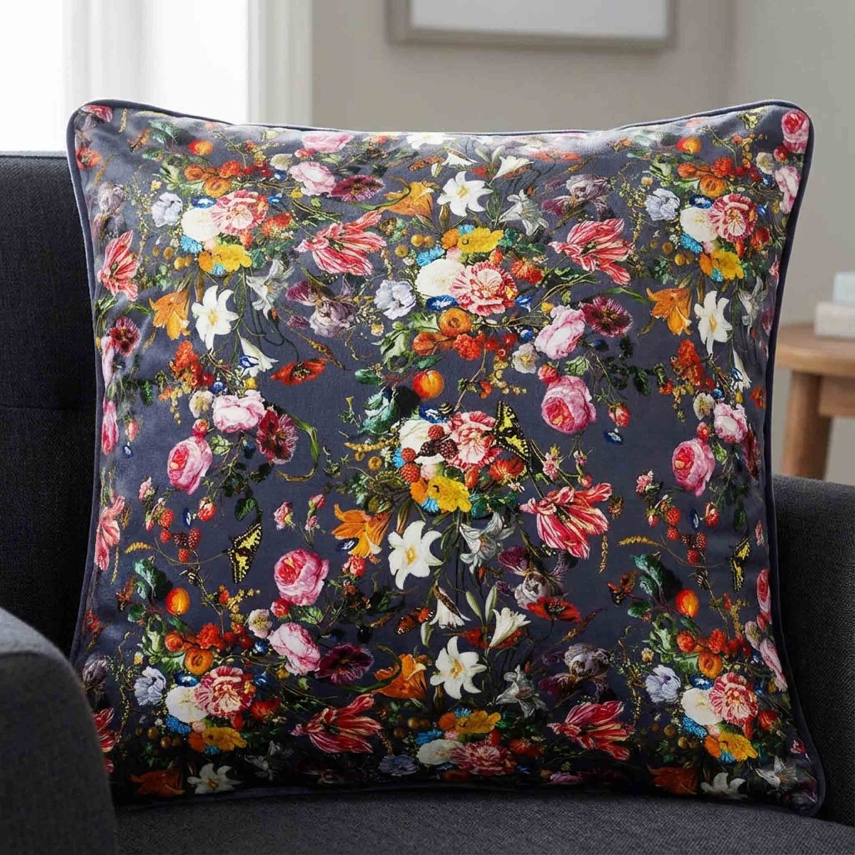 Floral Dream | Sustainable Velvet Cushion - Graphite 40 x 40 cm Piped by Izabela Peters