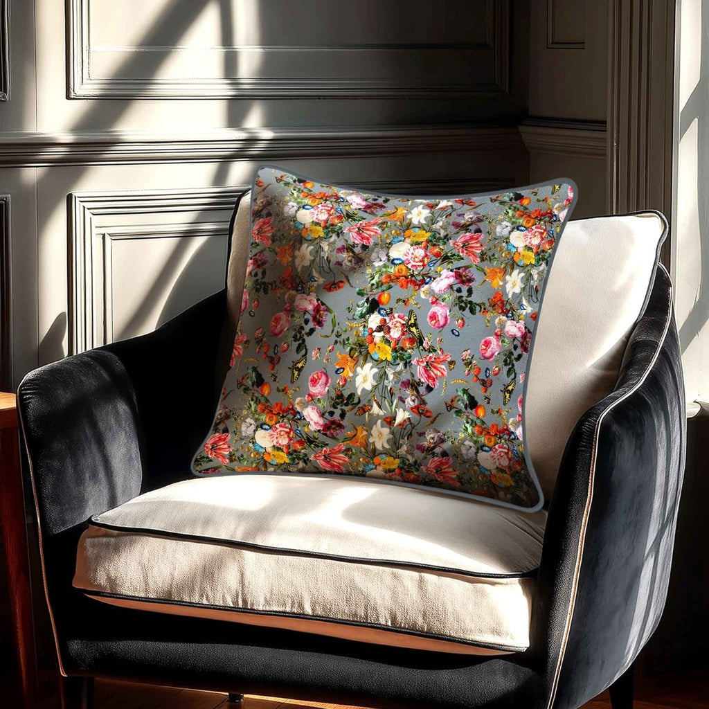 Floral Dream | Sustainable Velvet Cushion - French Grey 40 x 40 cm Standard by Izabela Peters