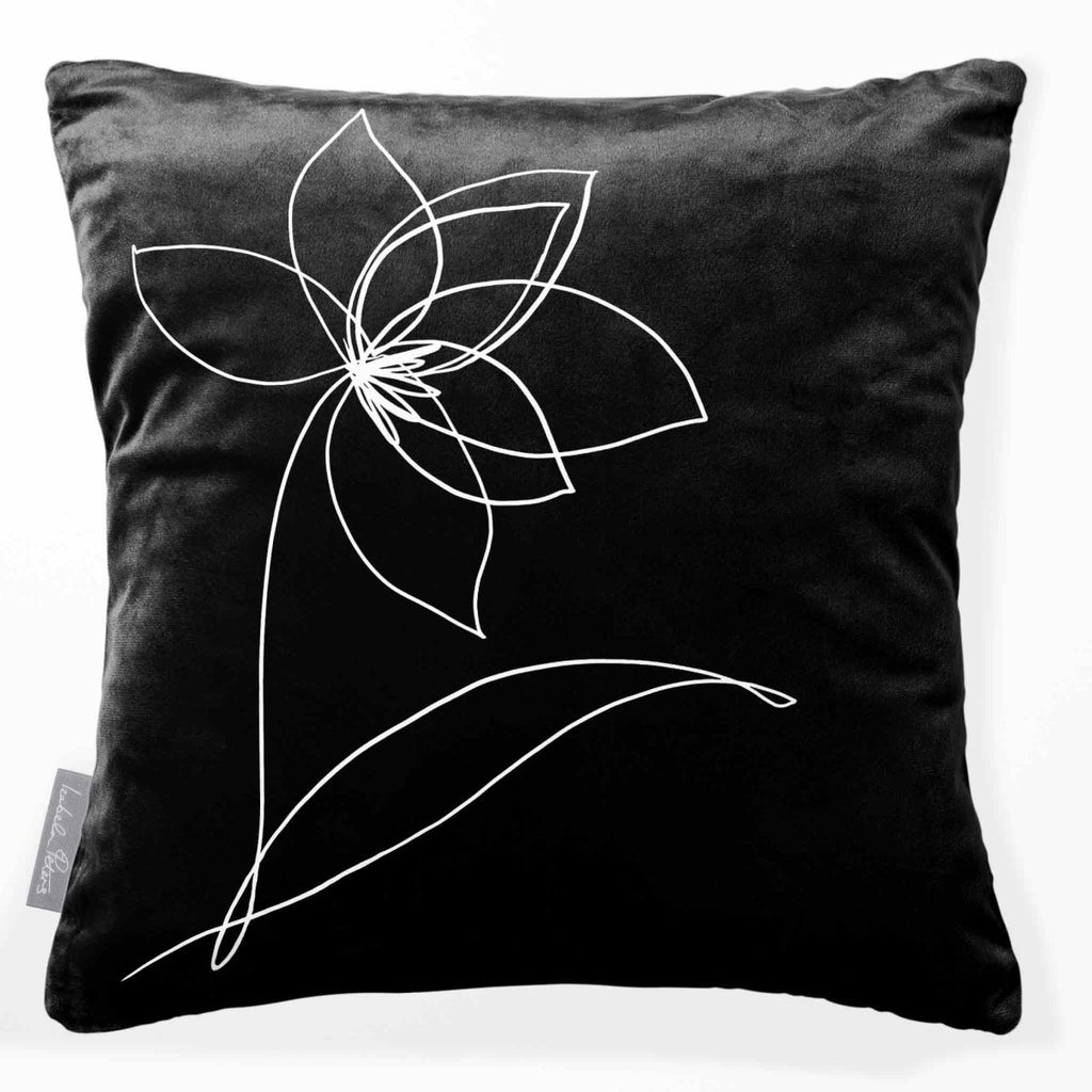 Flower | Sustainable Velvet Cushion - Black & White 40 x 40 cm Standard by Izabela Peters