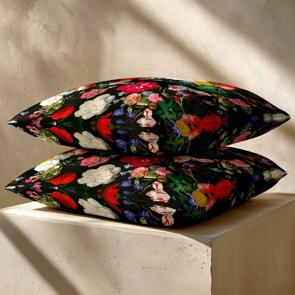 Garden Bouquet | Sustainable Velvet Cushion - Charcoal 40 x 40 cm Piped by Izabela Peters