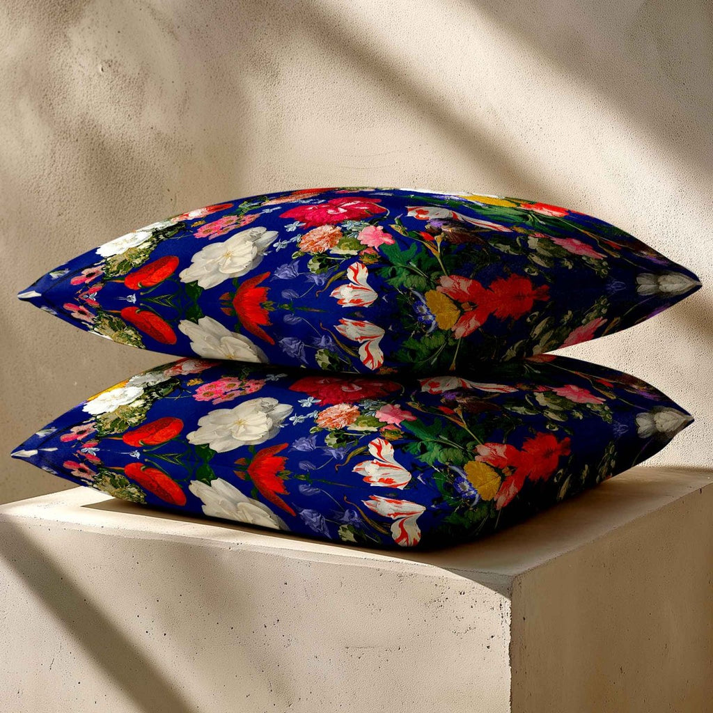 Garden Bouquet | Sustainable Velvet Cushion - Midnight 40 x 40 cm Standard by Izabela Peters