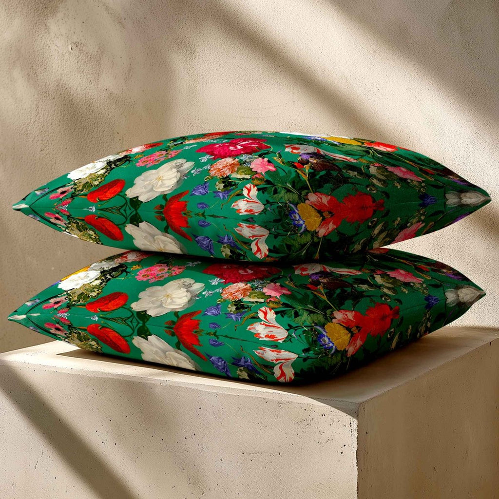 Garden Bouquet | Sustainable Velvet Cushion - Emerald Green 40 x 40 cm Standard by Izabela Peters