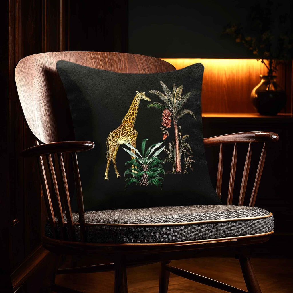 Giraffe | Sustainable Velvet Cushion - Charcoal 40 x 40 cm Standard by Izabela Peters