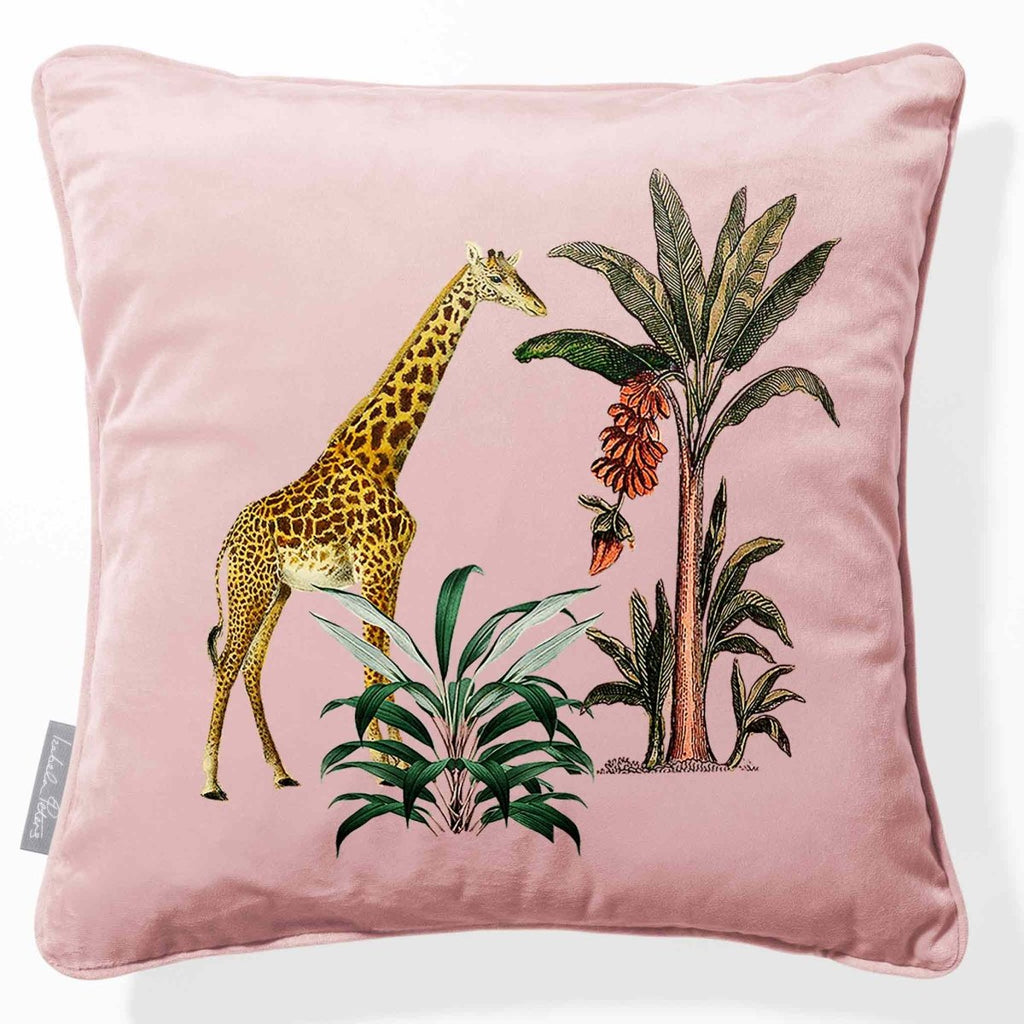 Giraffe | Sustainable Velvet Cushion - Rosewater 40 x 40 cm Piped by Izabela Peters