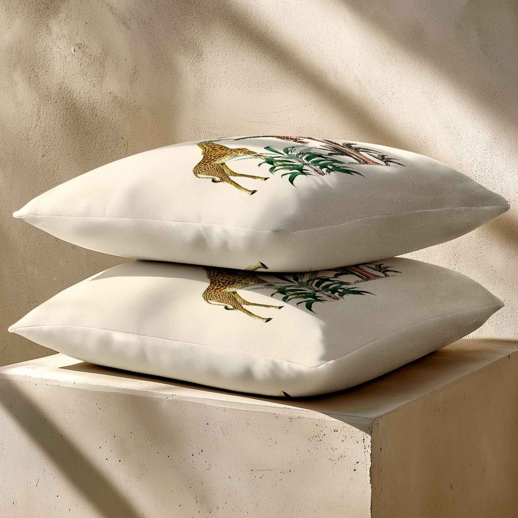 Giraffe | Sustainable Velvet Cushion - Ivory Cream 40 x 40 cm Standard by Izabela Peters