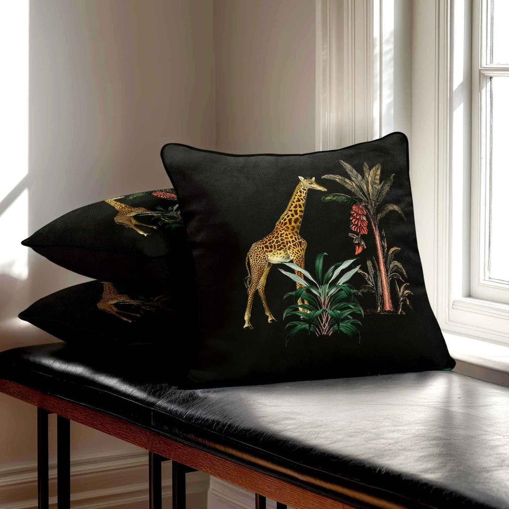 Giraffe | Sustainable Velvet Cushion - Charcoal 40 x 40 cm Standard by Izabela Peters