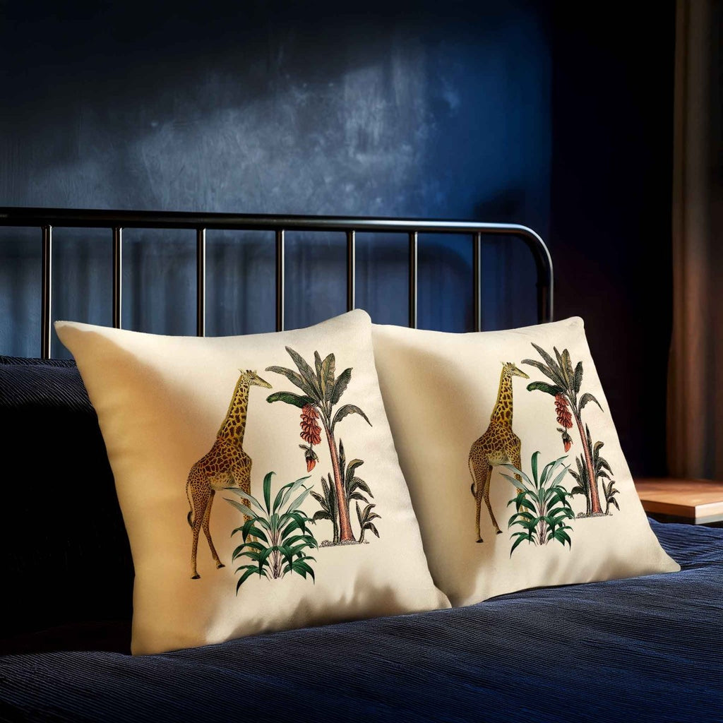 Giraffe | Sustainable Velvet Cushion - Ivory Cream 40 x 40 cm Standard by Izabela Peters