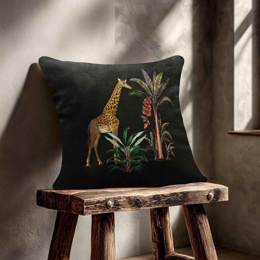 Giraffe | Sustainable Velvet Cushion - Charcoal 40 x 40 cm Standard by Izabela Peters
