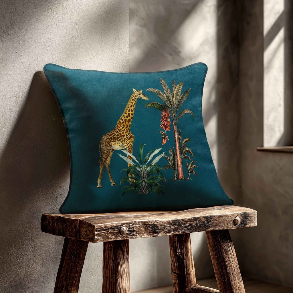 Giraffe | Sustainable Velvet Cushion - Teal 40 x 40 cm Standard by Izabela Peters