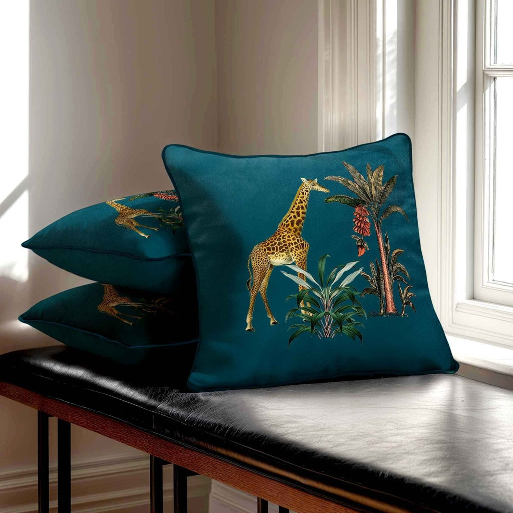 Giraffe | Sustainable Velvet Cushion - Teal 40 x 40 cm Standard by Izabela Peters