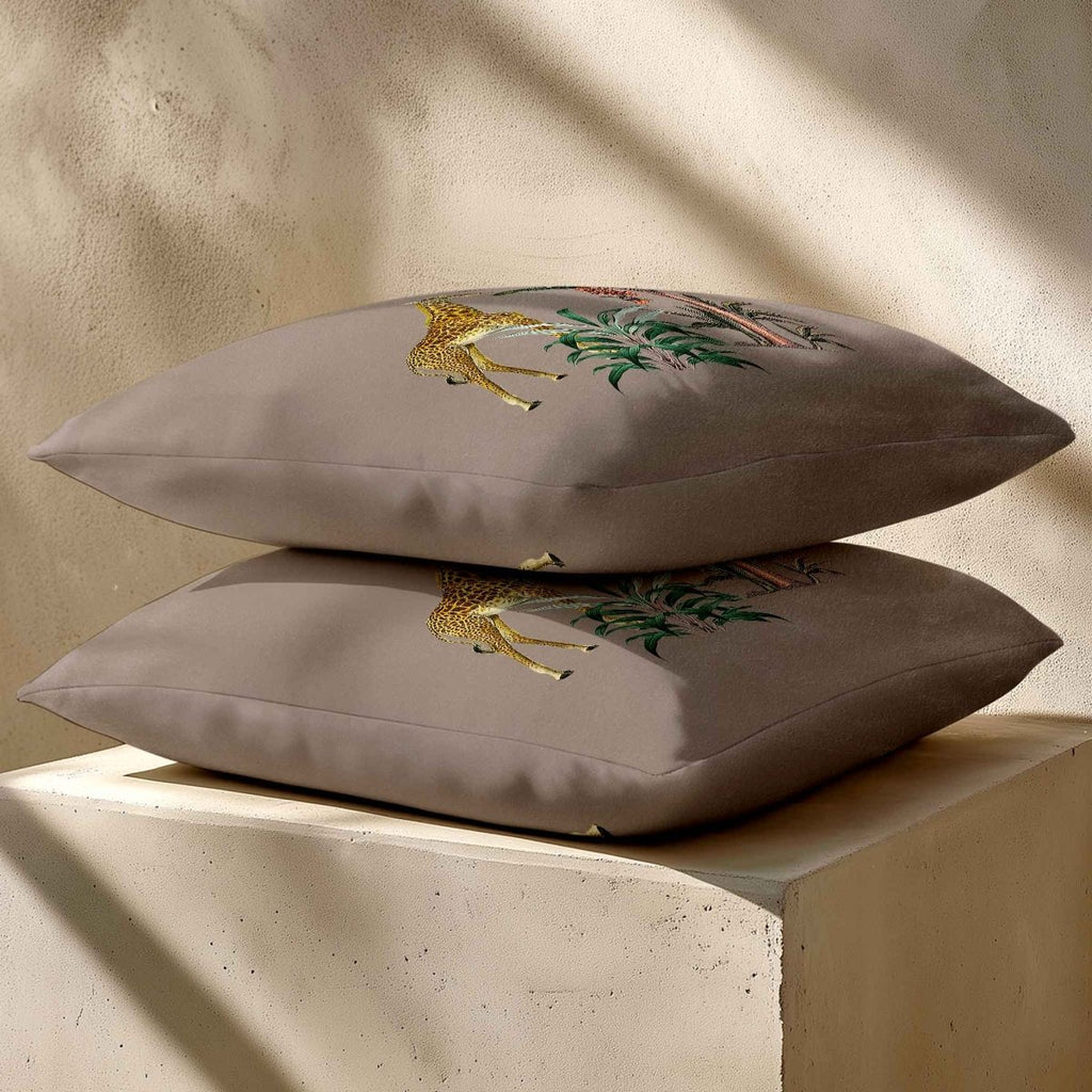 Giraffe | Sustainable Velvet Cushion - Dovedale Stone 40 x 40 cm Standard by Izabela Peters