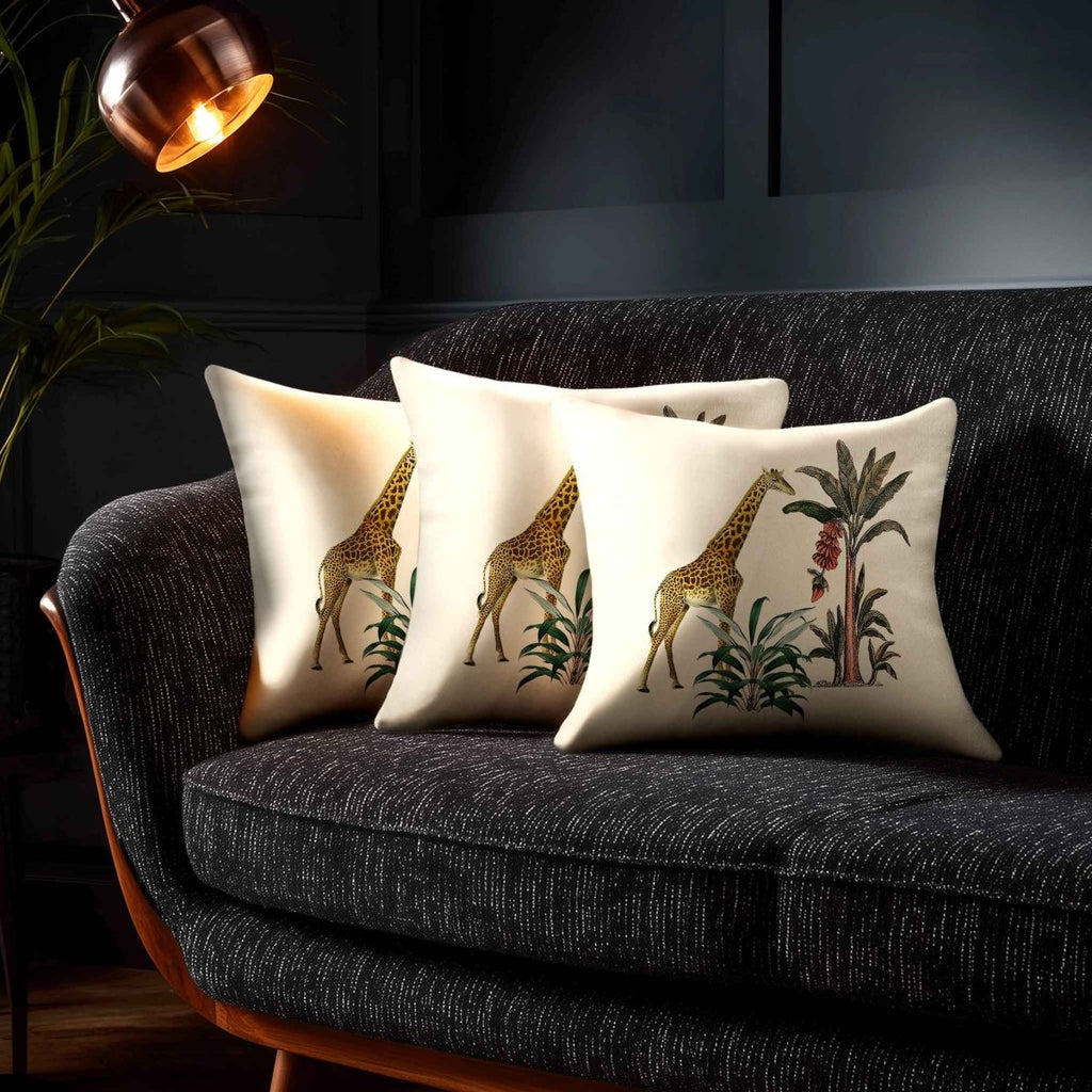 Giraffe | Sustainable Velvet Cushion - Ivory Cream 40 x 40 cm Standard by Izabela Peters