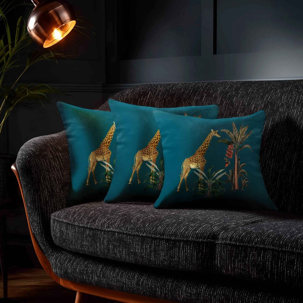 Giraffe | Sustainable Velvet Cushion - Teal 40 x 40 cm Standard by Izabela Peters