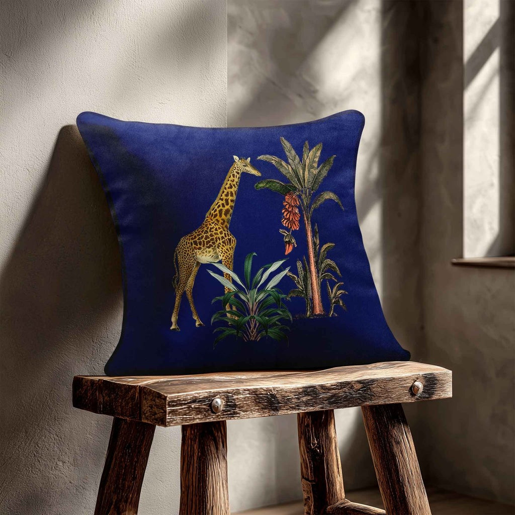 Giraffe | Sustainable Velvet Cushion - Midnight 40 x 40 cm Standard by Izabela Peters