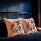 Giraffe | Sustainable Velvet Cushion - Rosewater 40 x 40 cm Standard by Izabela Peters