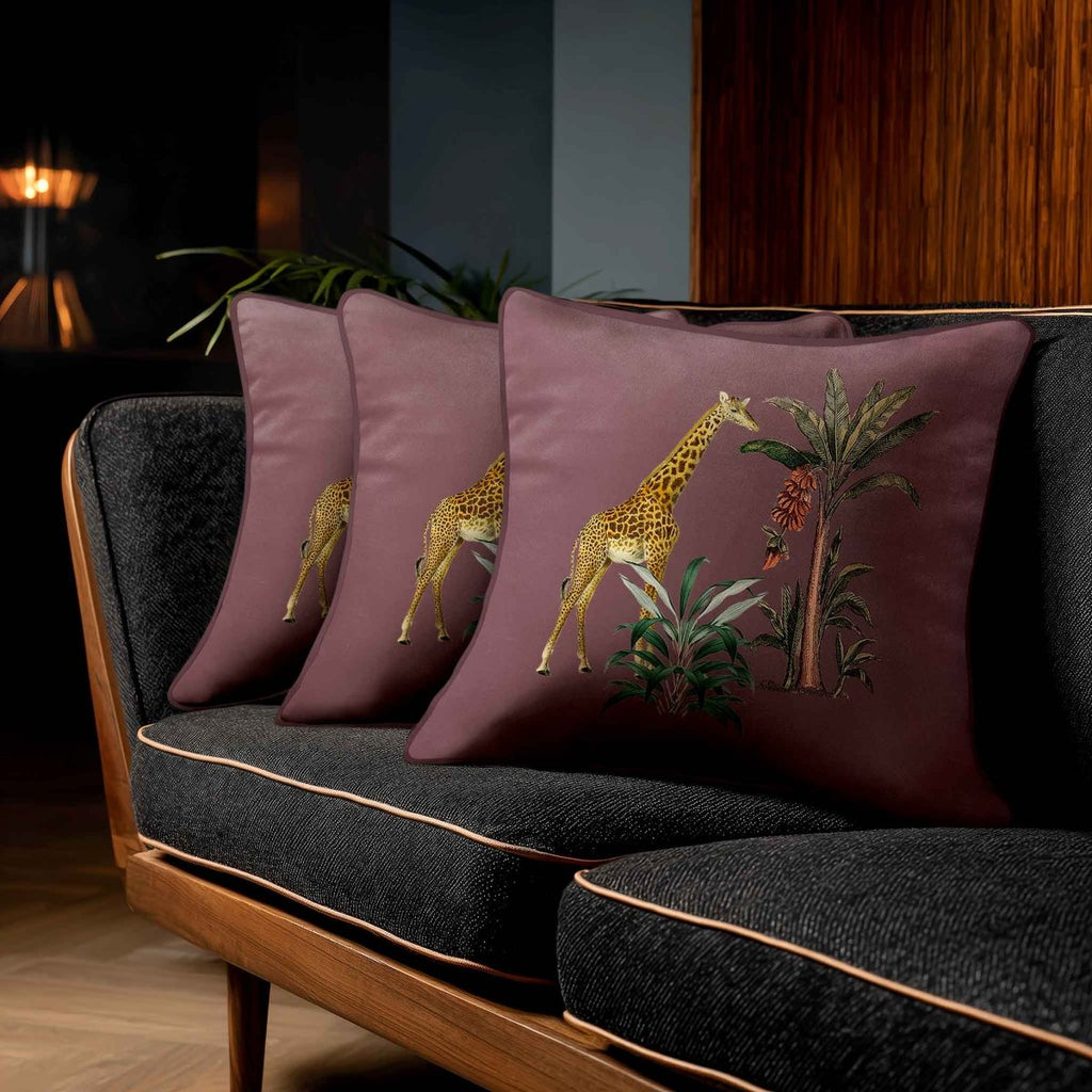 Giraffe | Sustainable Velvet Cushion - Italian Grape 40 x 40 cm Standard by Izabela Peters
