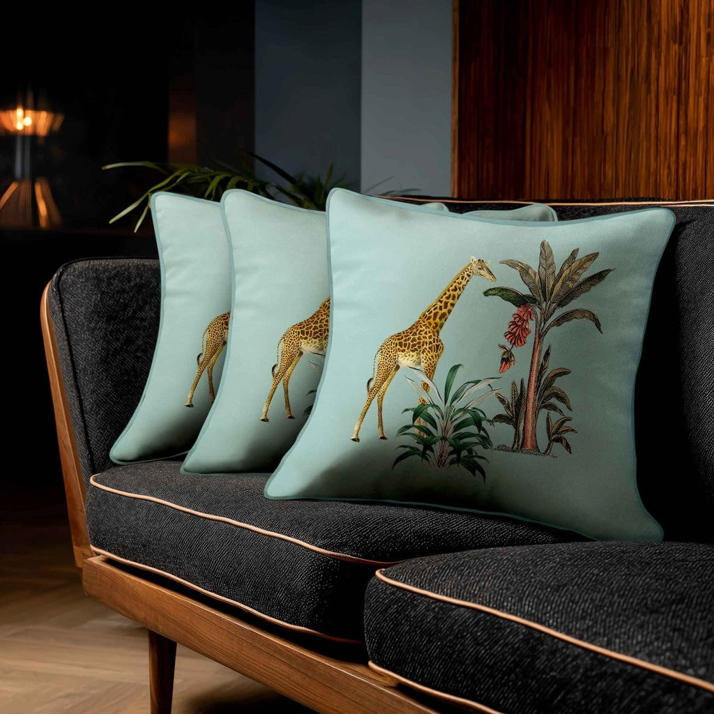 Giraffe | Sustainable Velvet Cushion - Blue Surf 40 x 40 cm Standard by Izabela Peters