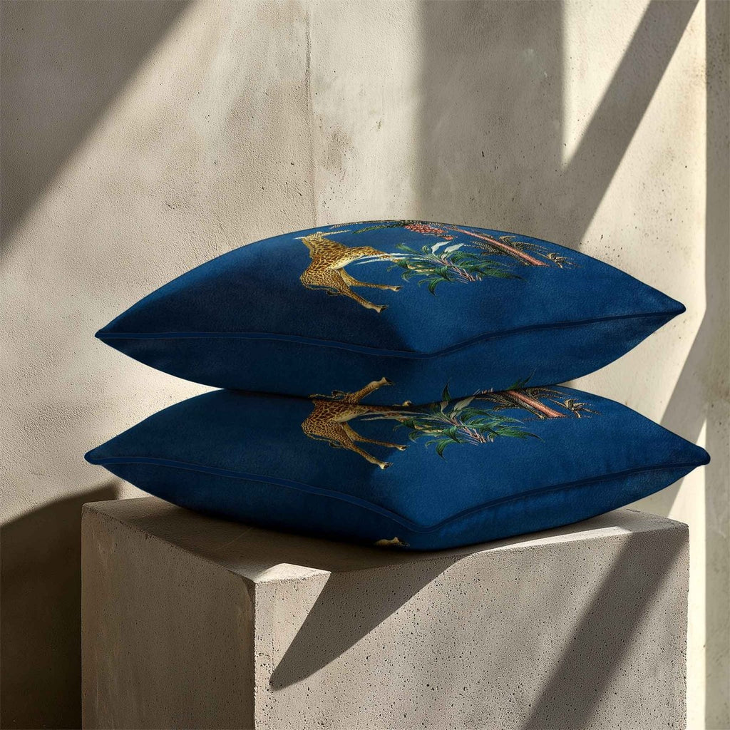 Giraffe | Sustainable Velvet Cushion - Estate Blue 40 x 40 cm Standard by Izabela Peters