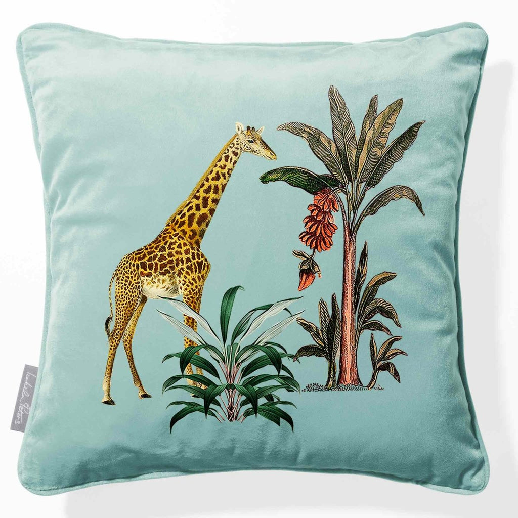 Giraffe | Sustainable Velvet Cushion - Blue Surf 40 x 40 cm Piped by Izabela Peters